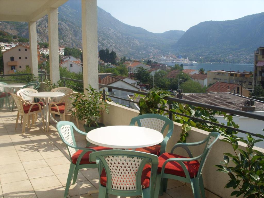 Apartments Dakovic Котор Экстерьер фото