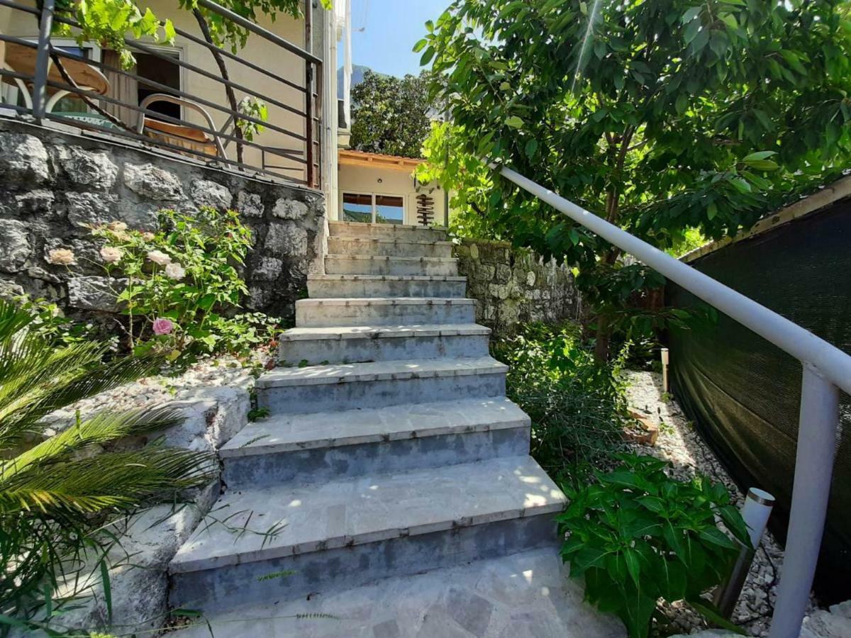 Apartments Dakovic Котор Экстерьер фото